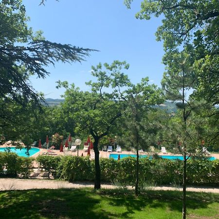 Castello Cortevecchio Γκούμπιο Εξωτερικό φωτογραφία