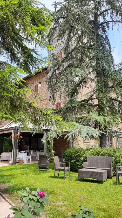 Castello Cortevecchio Γκούμπιο Εξωτερικό φωτογραφία