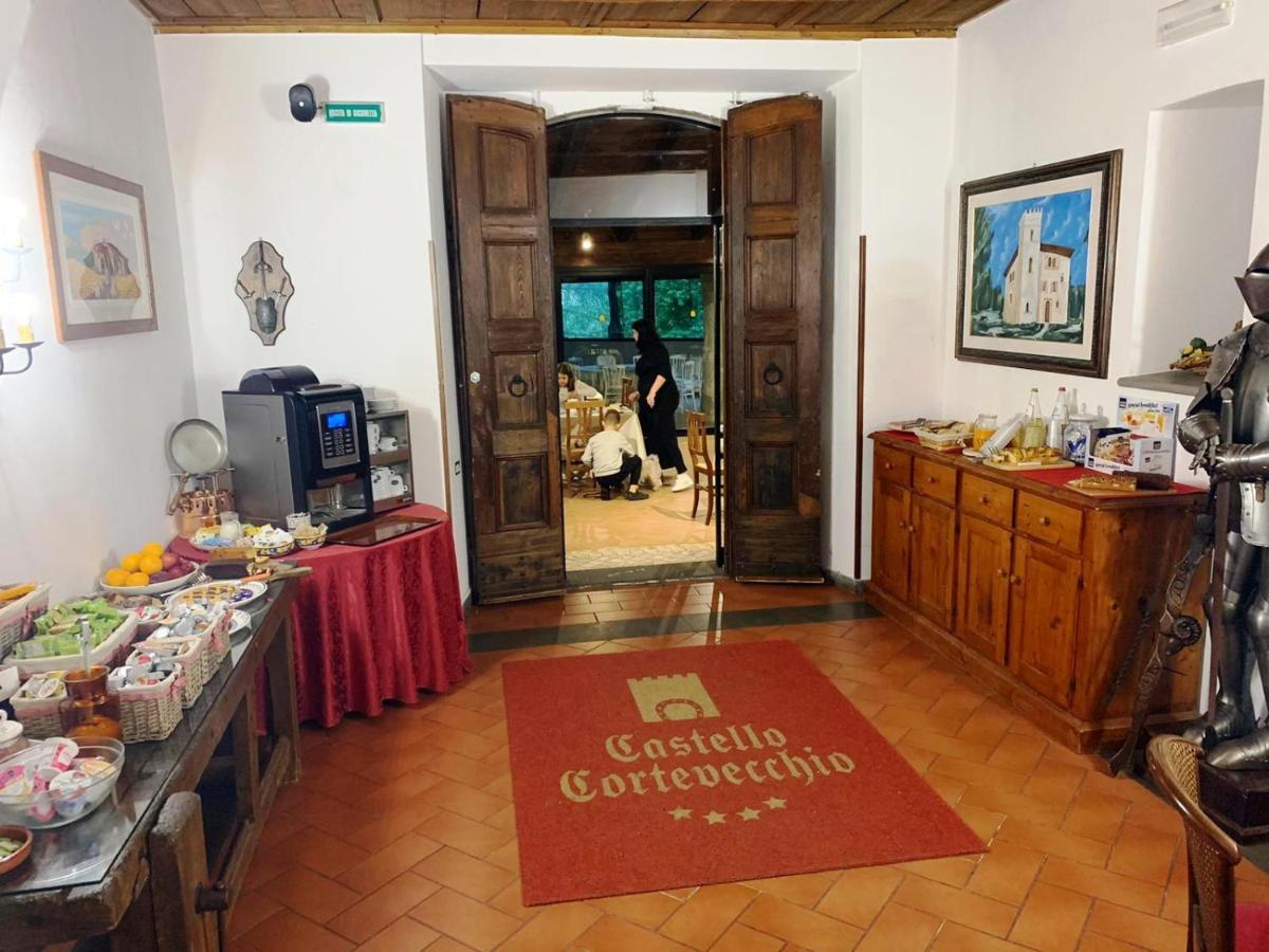 Castello Cortevecchio Γκούμπιο Εξωτερικό φωτογραφία