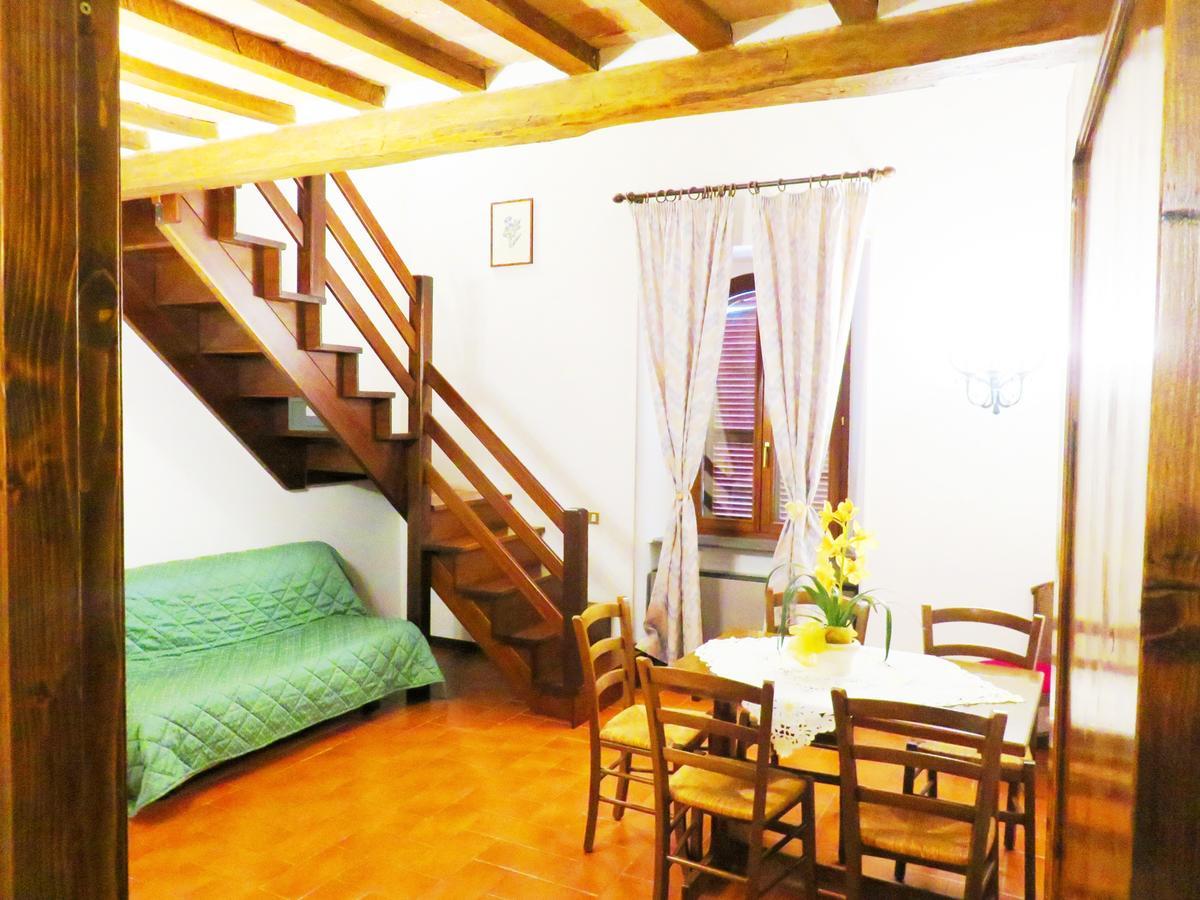 Castello Cortevecchio Γκούμπιο Εξωτερικό φωτογραφία