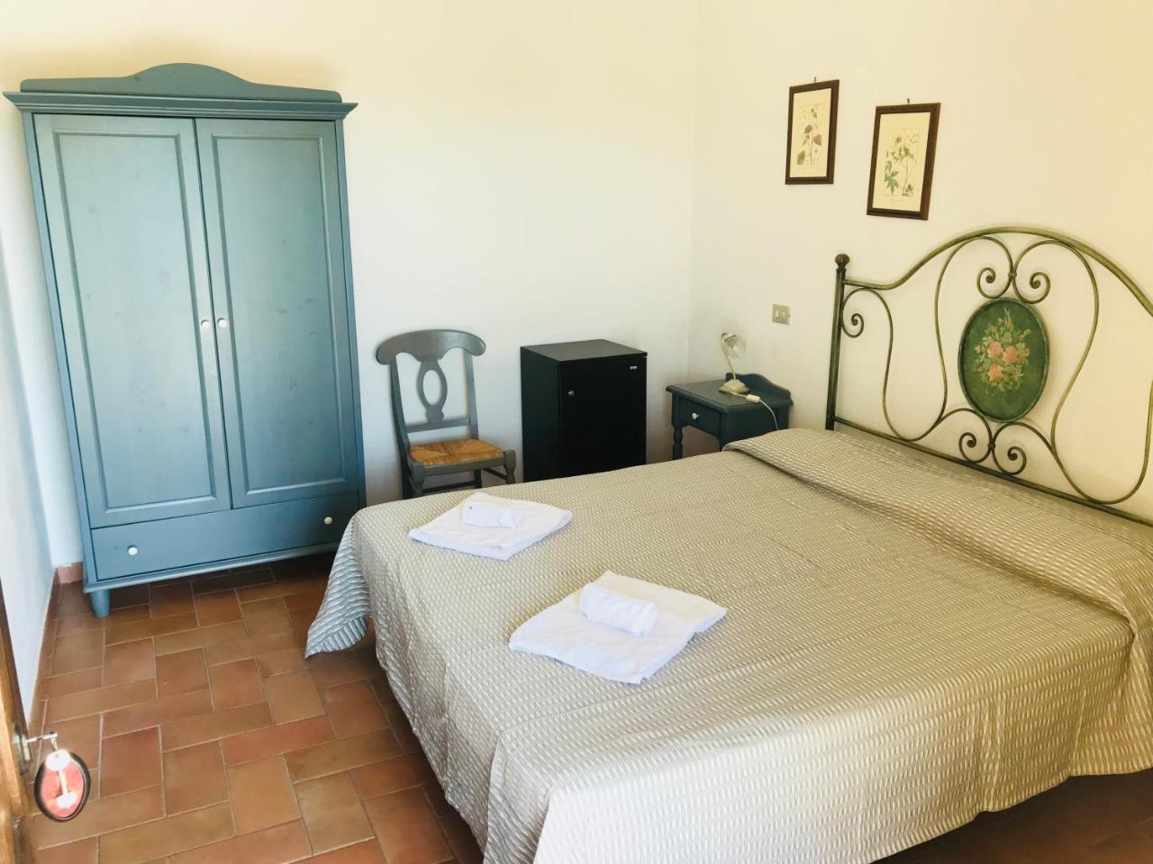 Castello Cortevecchio Γκούμπιο Εξωτερικό φωτογραφία